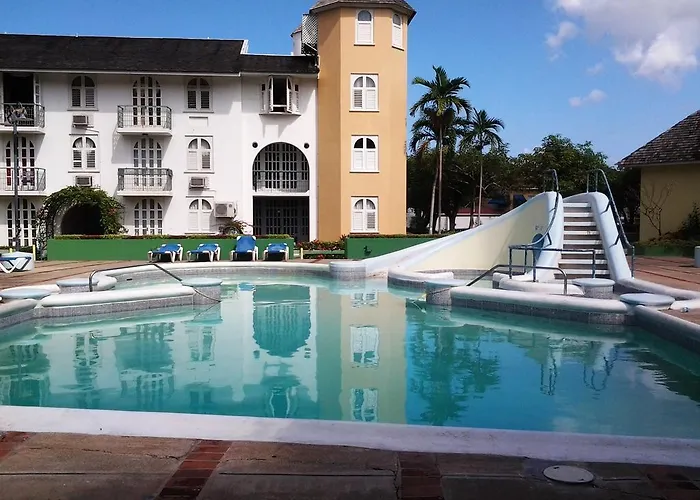 27 Ocho Rios